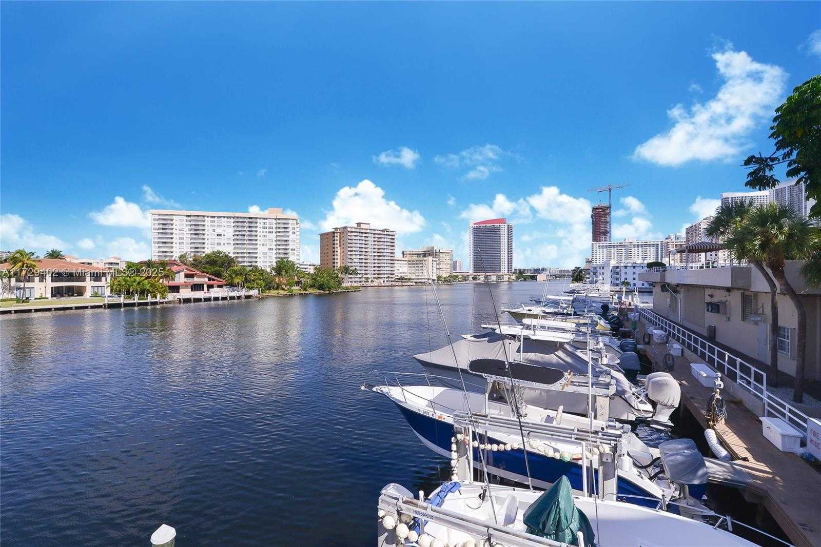 Small Image of 1980 SOUTH OCEAN DR #22P, Hallandale Beach Number 29