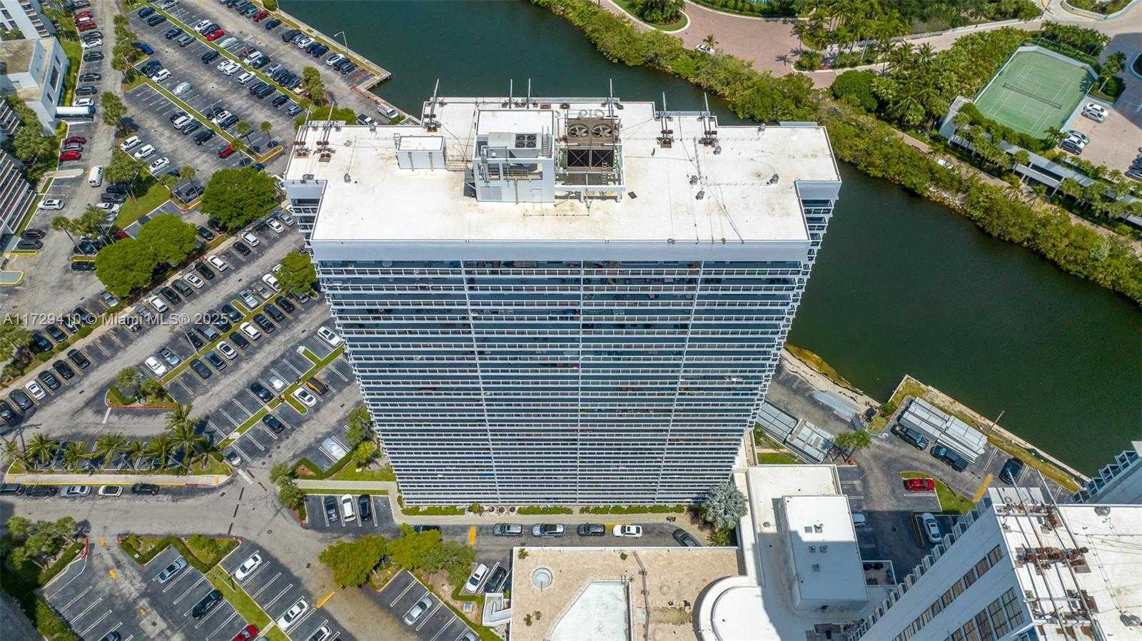 Small Image of 20505 EAST COUNTRY CLUB DR #PH-38, Aventura Number 12