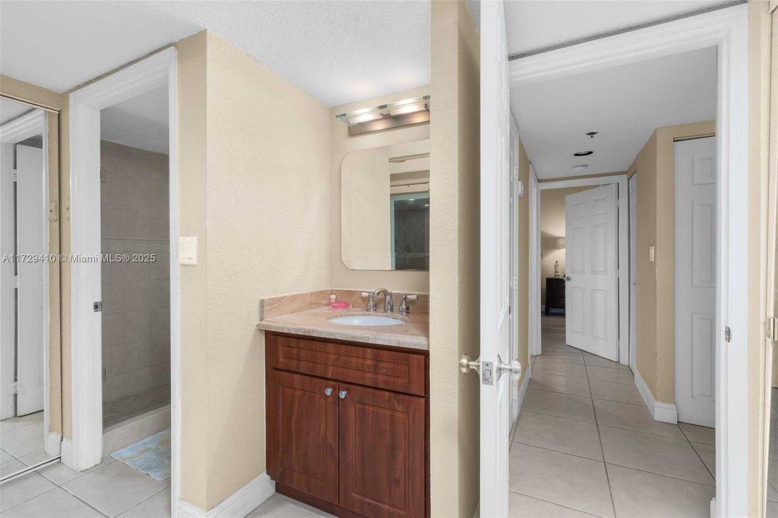 Small Image of 20505 EAST COUNTRY CLUB DR #PH-38, Aventura Number 47
