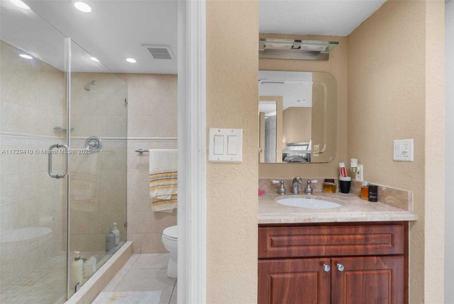 Small Image of 20505 EAST COUNTRY CLUB DR #PH-38, Aventura Number 51