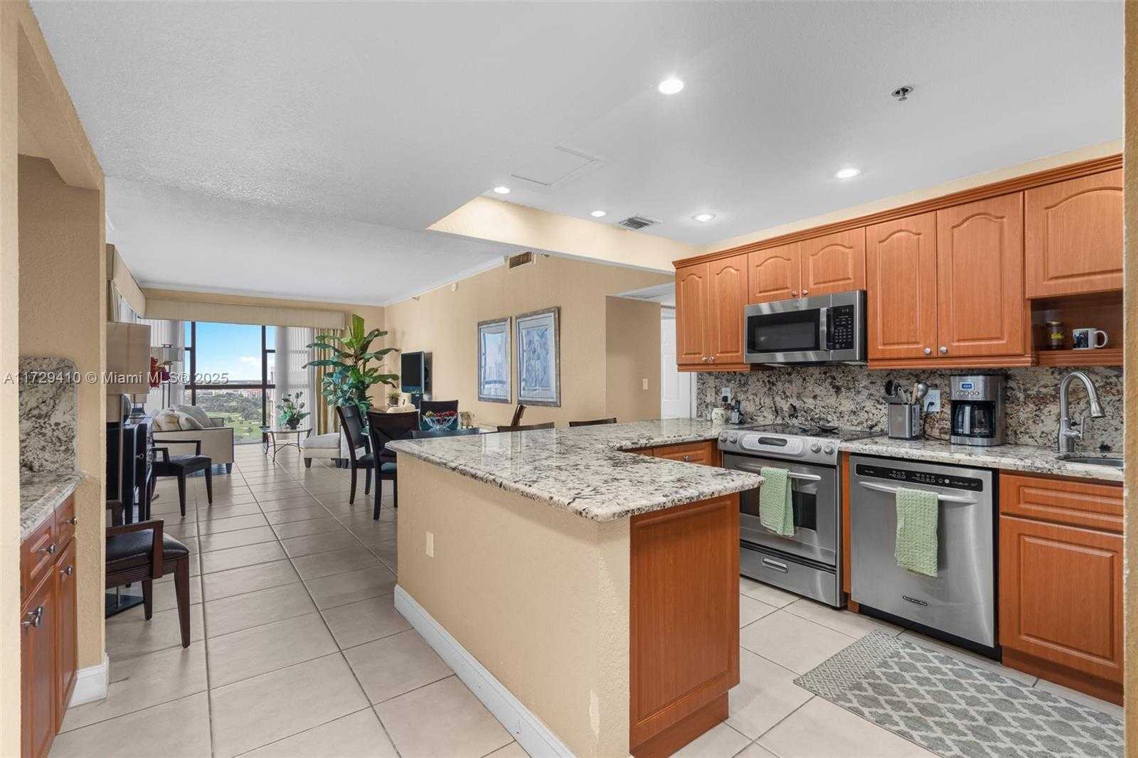 Small Image of 20505 EAST COUNTRY CLUB DR #PH-38, Aventura Number 54