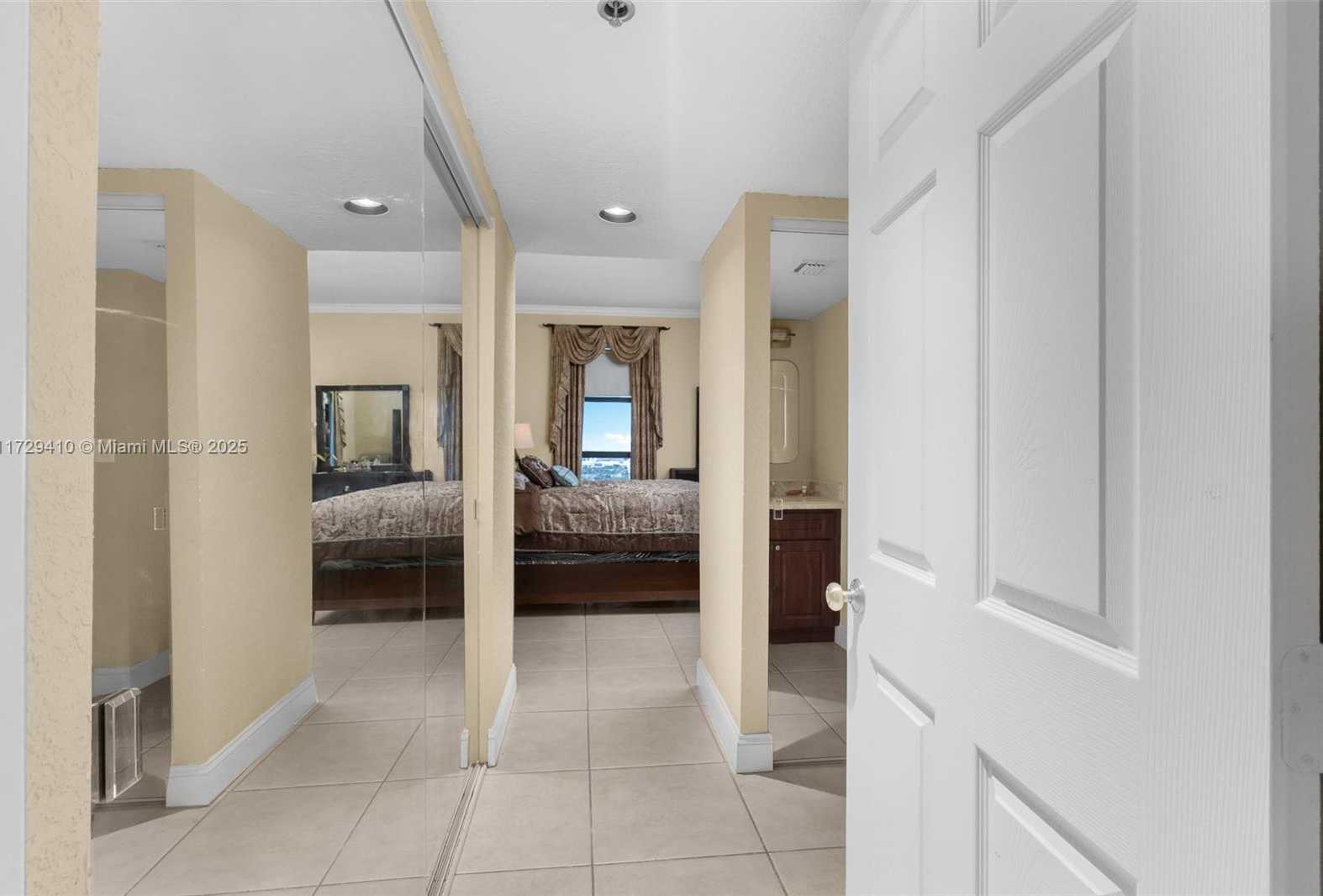 Small Image of 20505 EAST COUNTRY CLUB DR #PH-38, Aventura Number 55