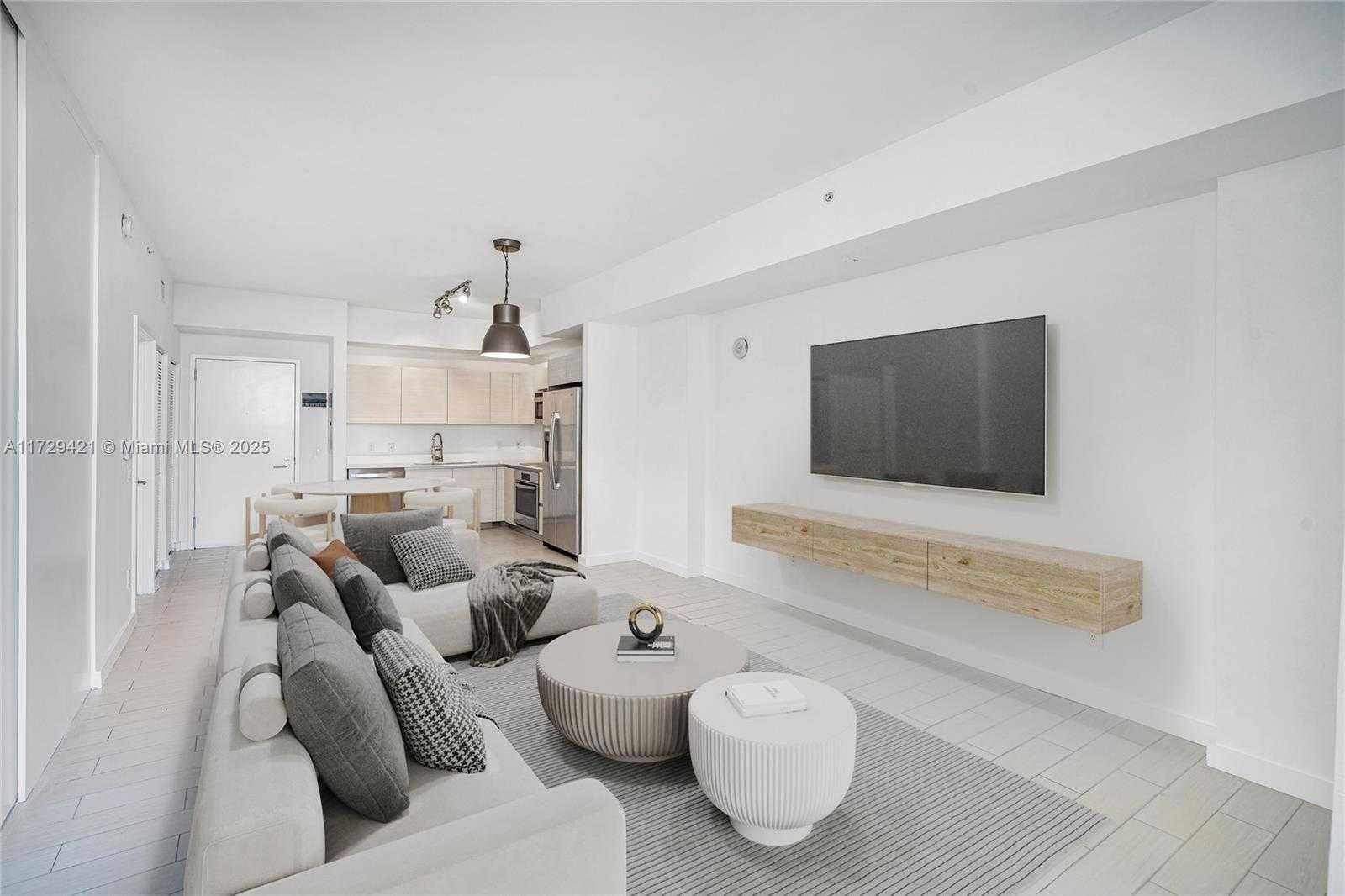 Small Image of 4250 BISCAYNE BLVD #607, Miami Number 3