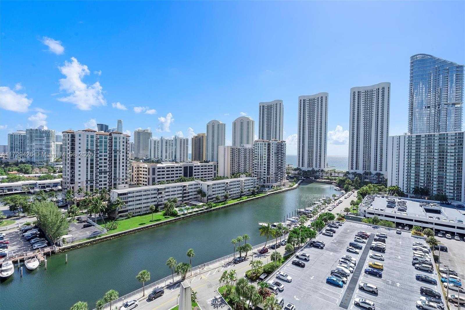 Small Image of 300 BAYVIEW DR #1503, Sunny Isles Beach Number 11