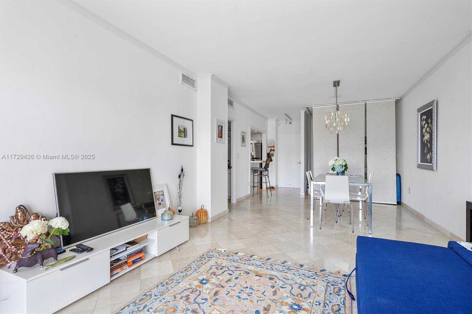 Small Image of 300 BAYVIEW DR #1503, Sunny Isles Beach Number 18