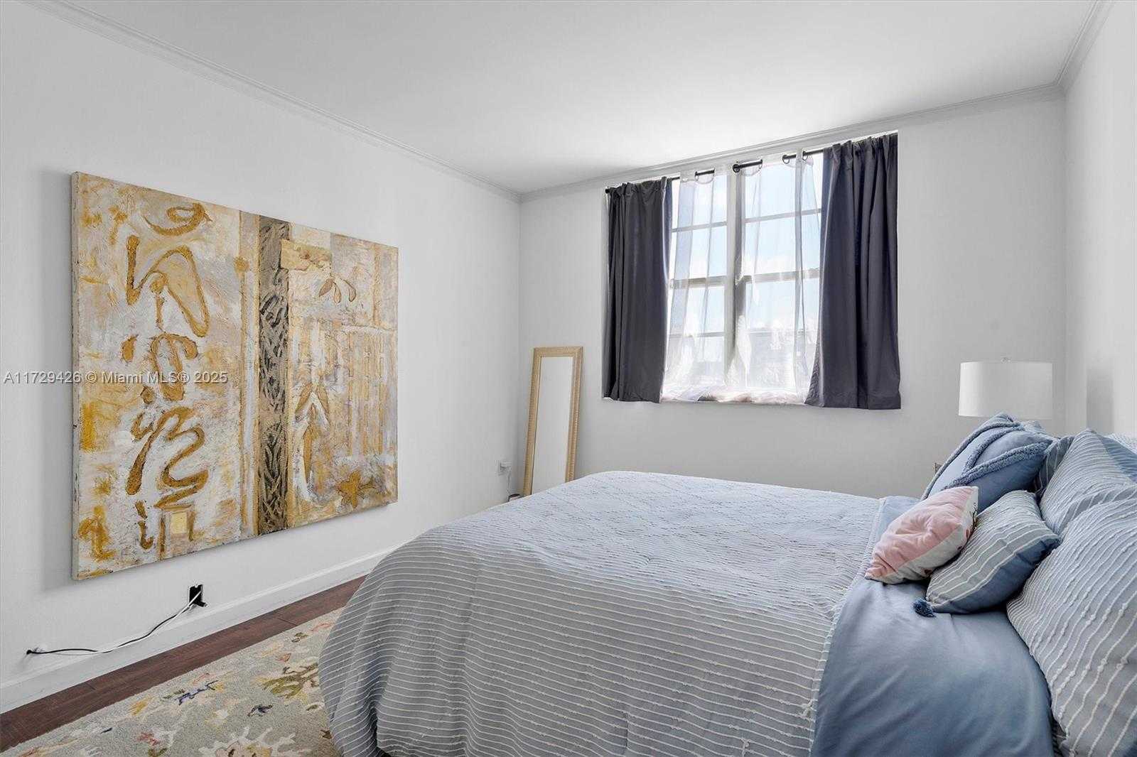 Small Image of 300 BAYVIEW DR #1503, Sunny Isles Beach Number 27