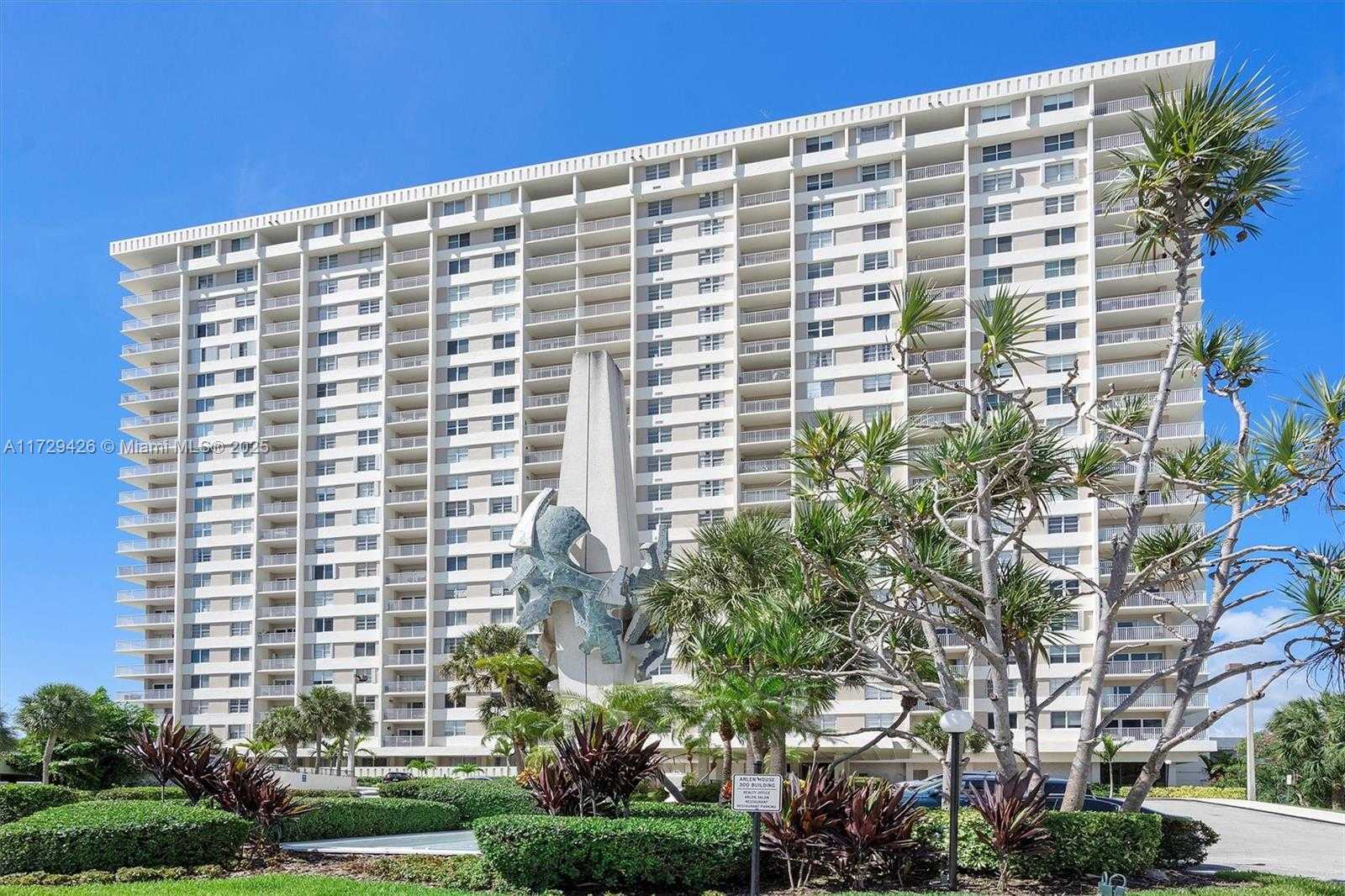 Small Image of 300 BAYVIEW DR #1503, Sunny Isles Beach Number 32
