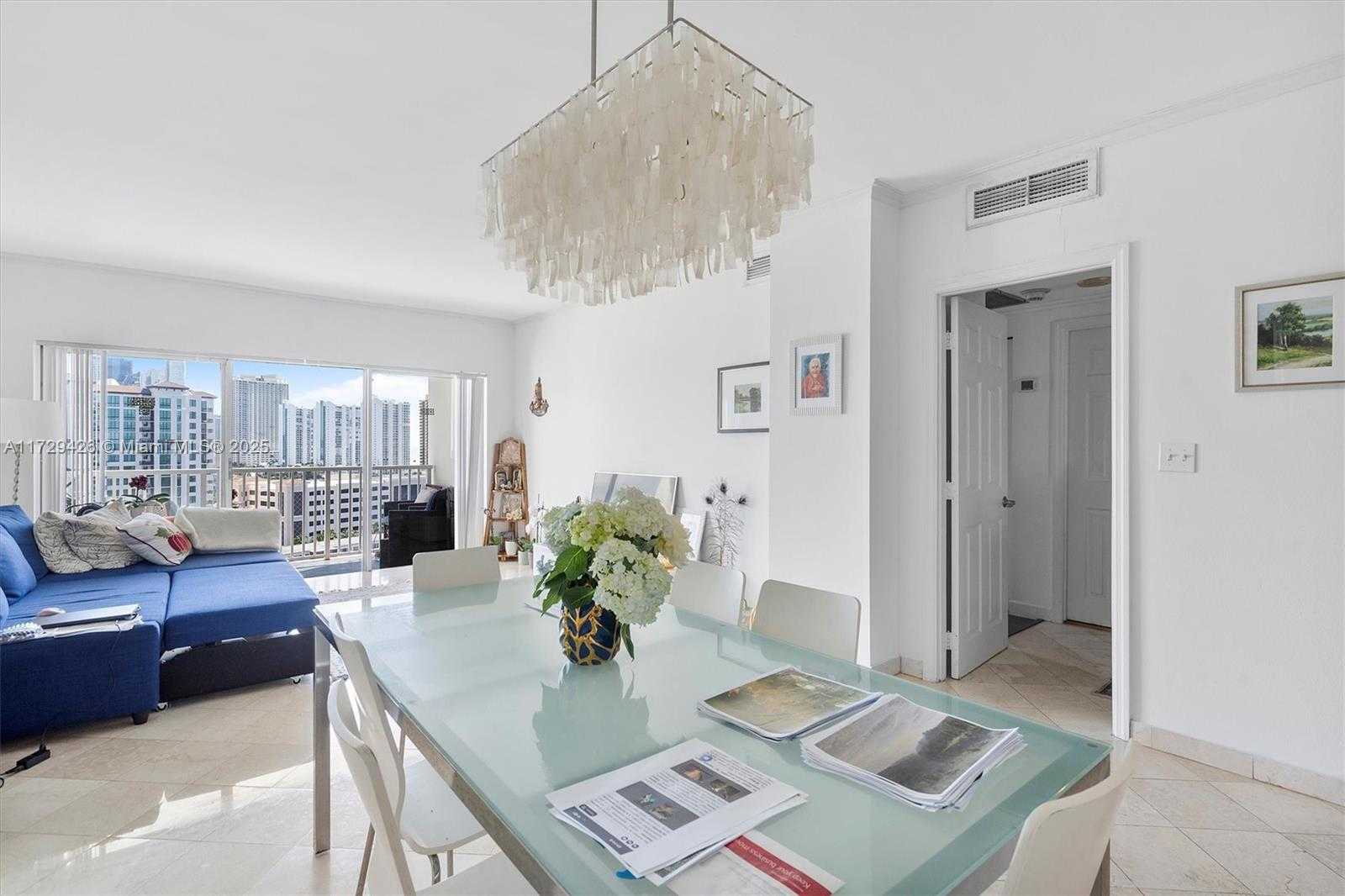 Small Image of 300 BAYVIEW DR #1503, Sunny Isles Beach Number 4