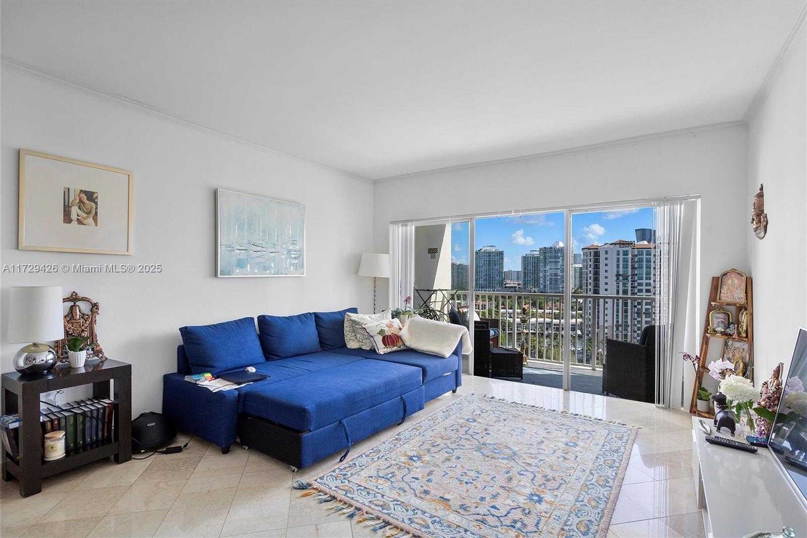 Small Image of 300 BAYVIEW DR #1503, Sunny Isles Beach Number 5