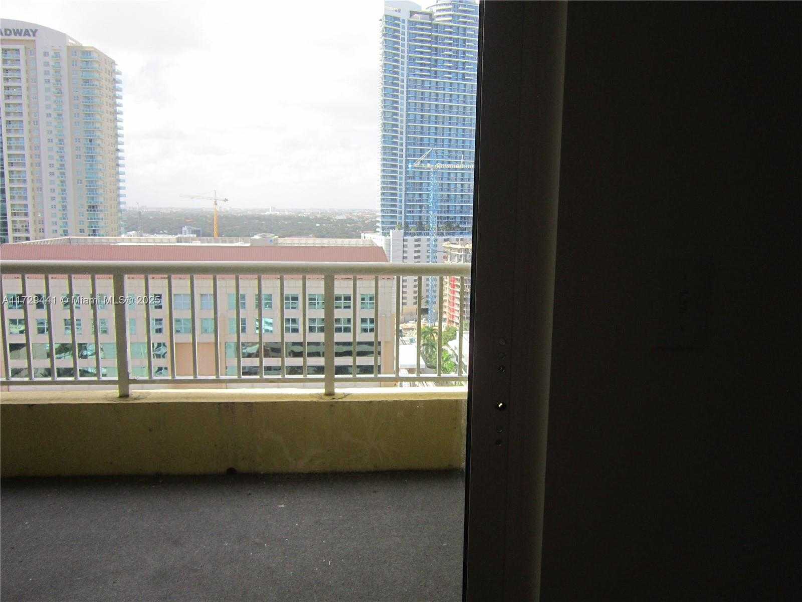 Small Image of 170 SOUTH EAST 14TH ST #2306, Miami Number 16