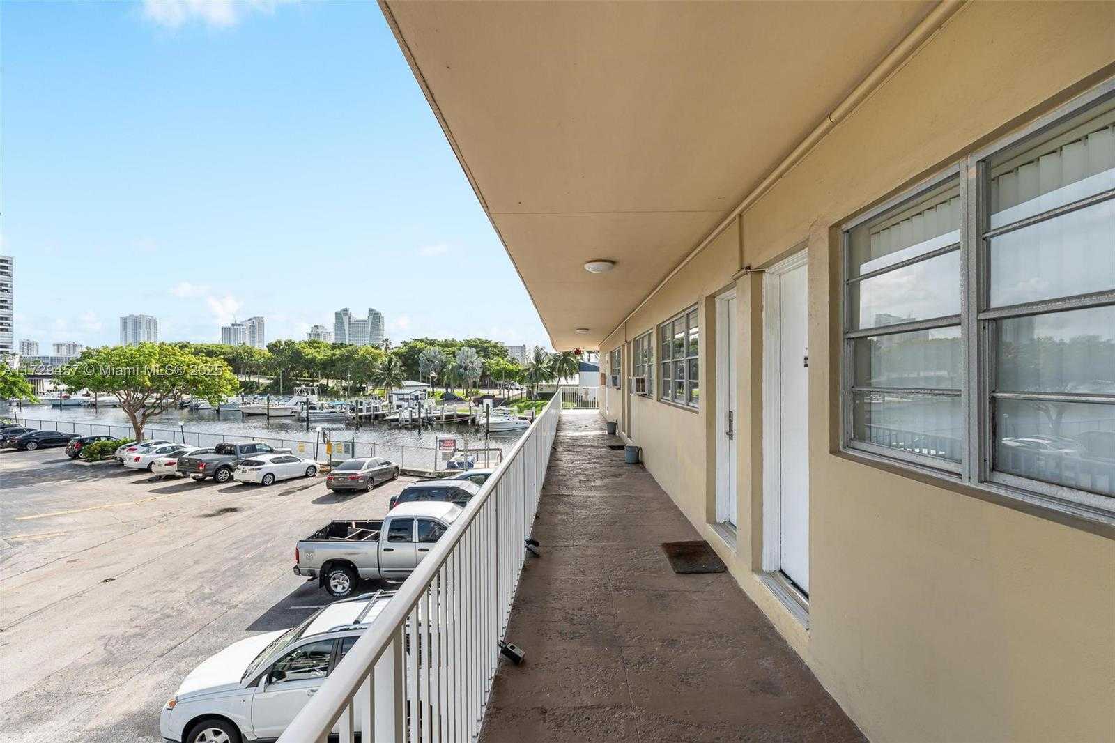 Small Image of Hallandale Beach Number 13