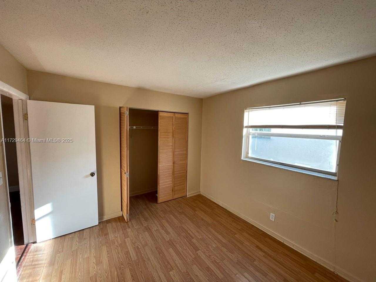Small Image of 7931 SW 8th Ct, North Lauderdale, FL 33068, USA Number 12