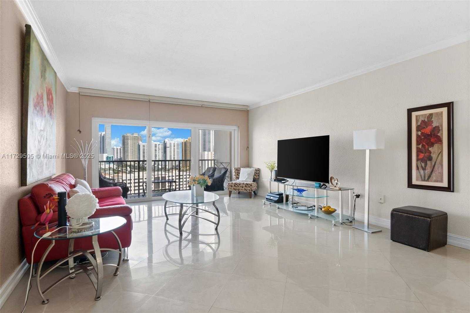 Small Image of 300 BAYVIEW DR #1707, Sunny Isles Beach Number 7