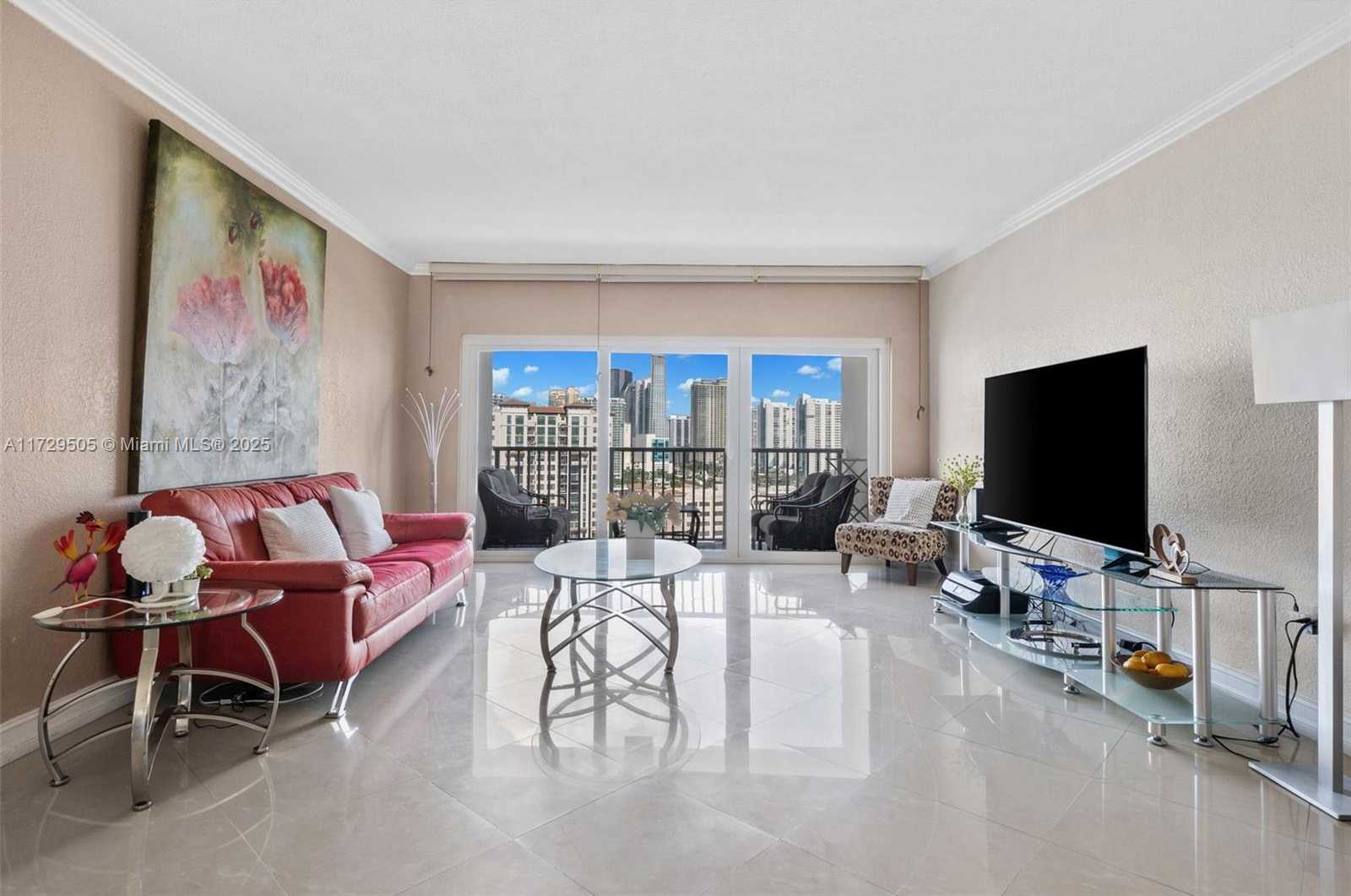 Small Image of 300 BAYVIEW DR #1707, Sunny Isles Beach Number 8