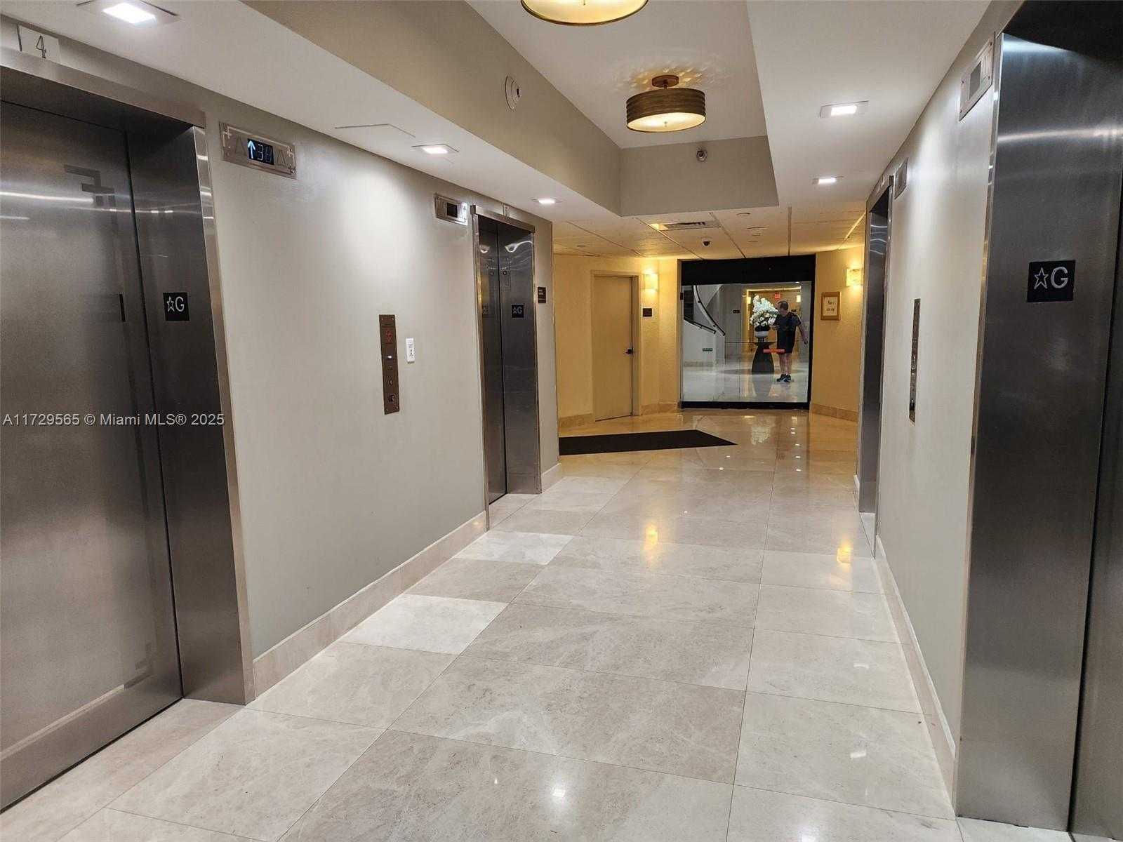 Small Image of 3500 MYSTIC POINTE DR #401, Aventura Number 14