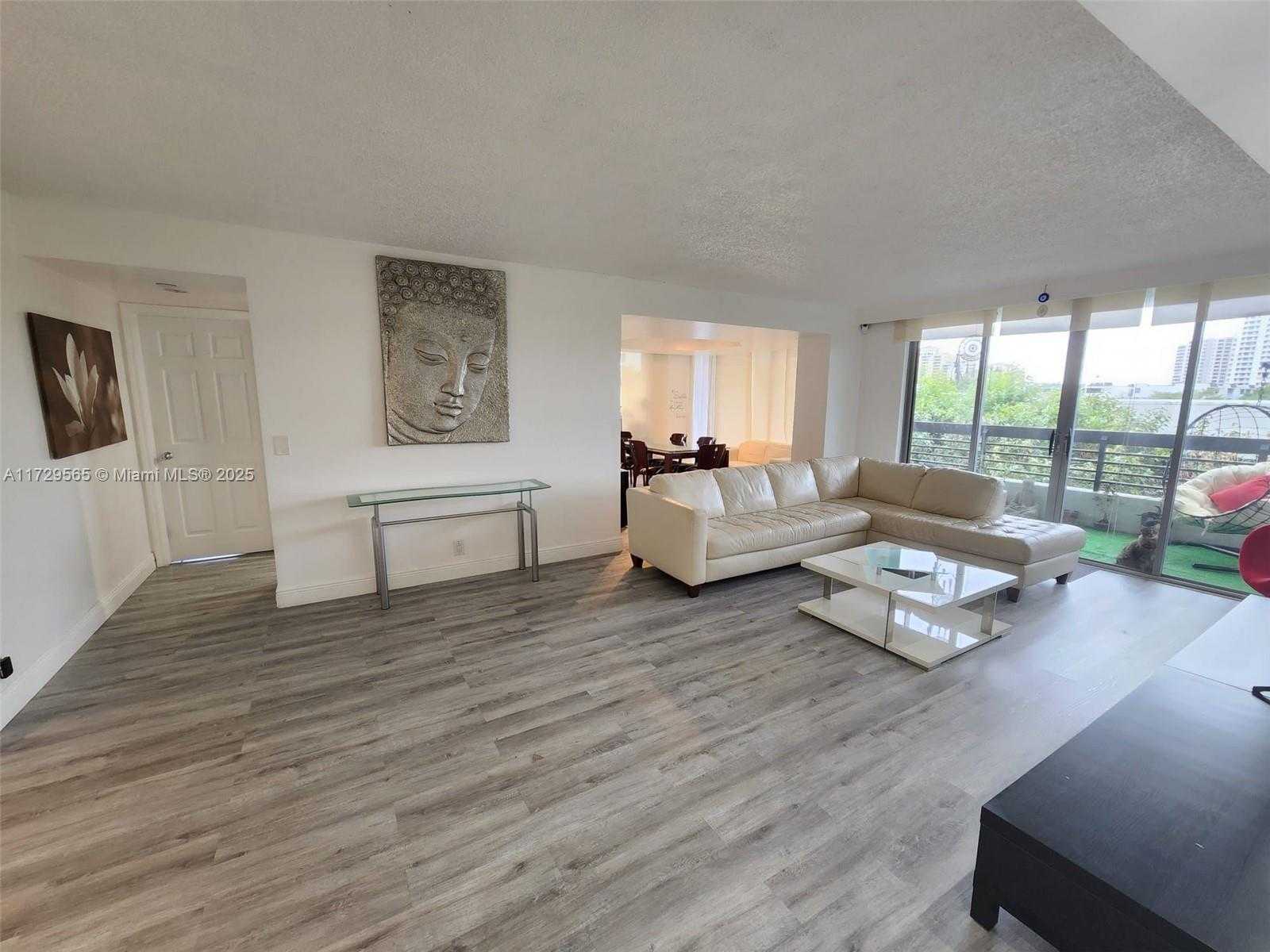 Small Image of 3500 MYSTIC POINTE DR #401, Aventura Number 20