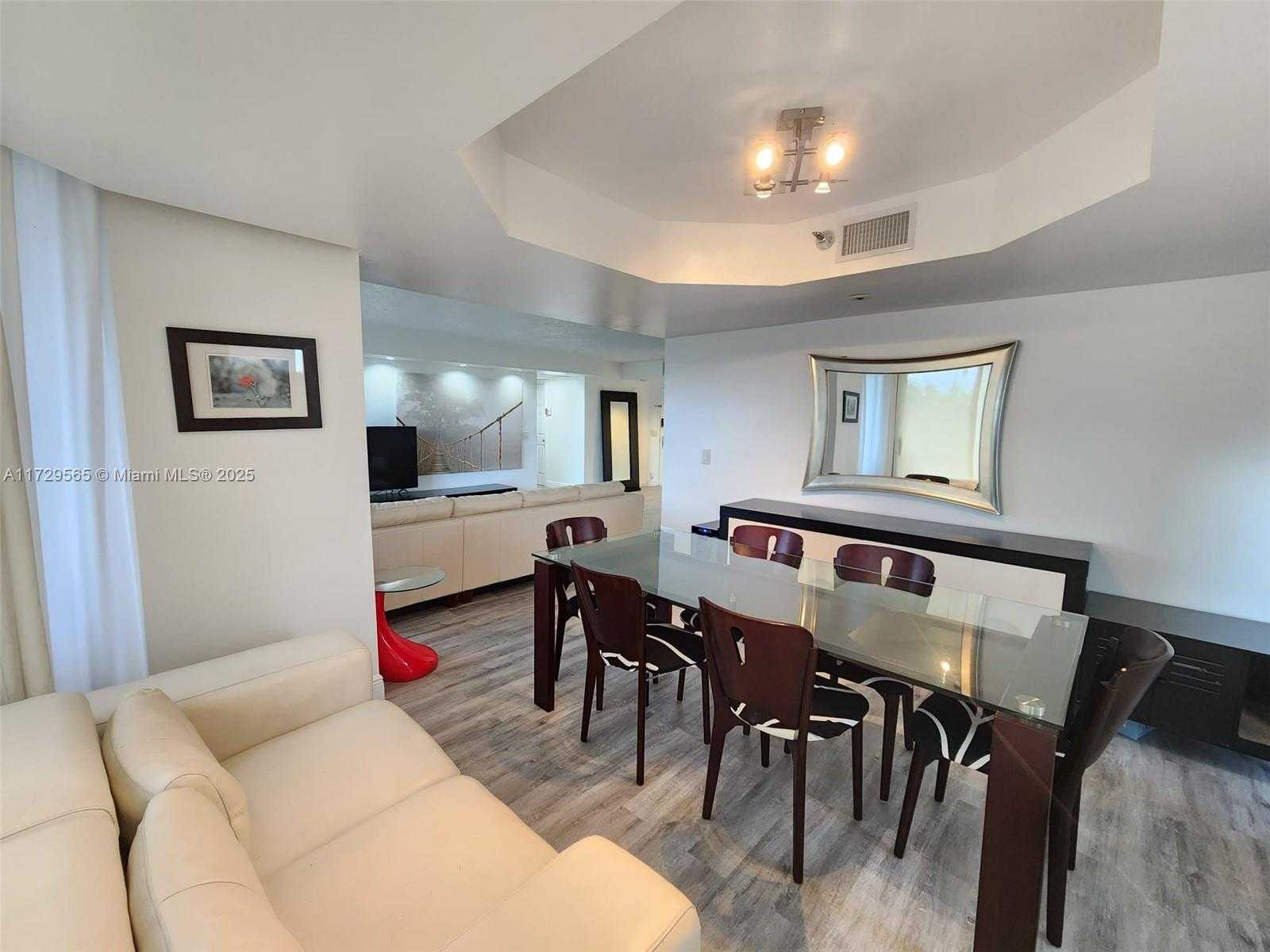 Small Image of 3500 MYSTIC POINTE DR #401, Aventura Number 25