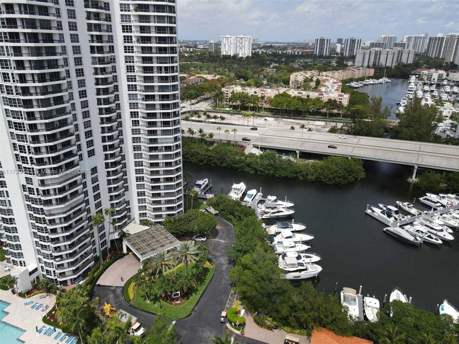 Small Image of 3500 MYSTIC POINTE DR #401, Aventura Number 3