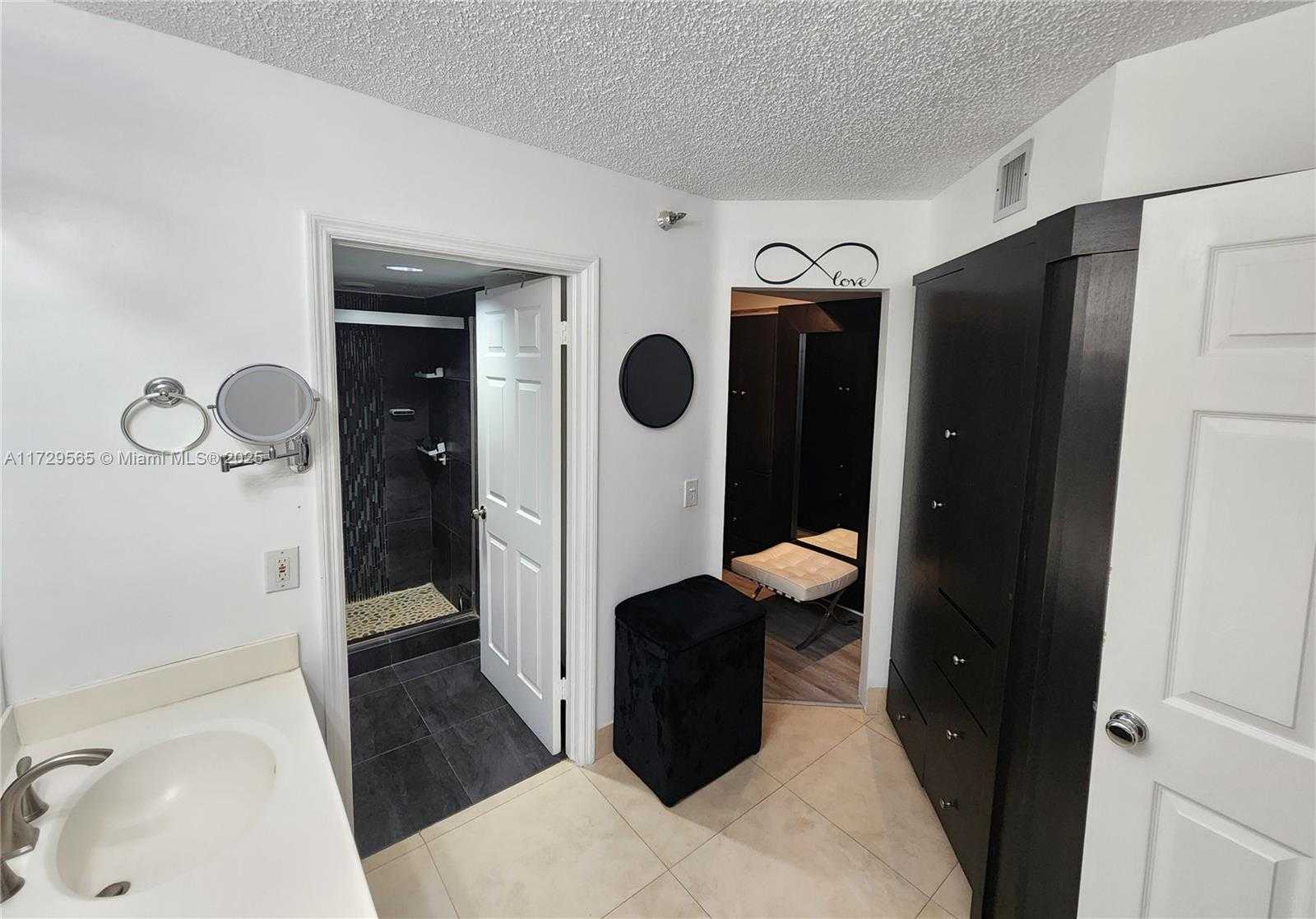 Small Image of 3500 MYSTIC POINTE DR #401, Aventura Number 45