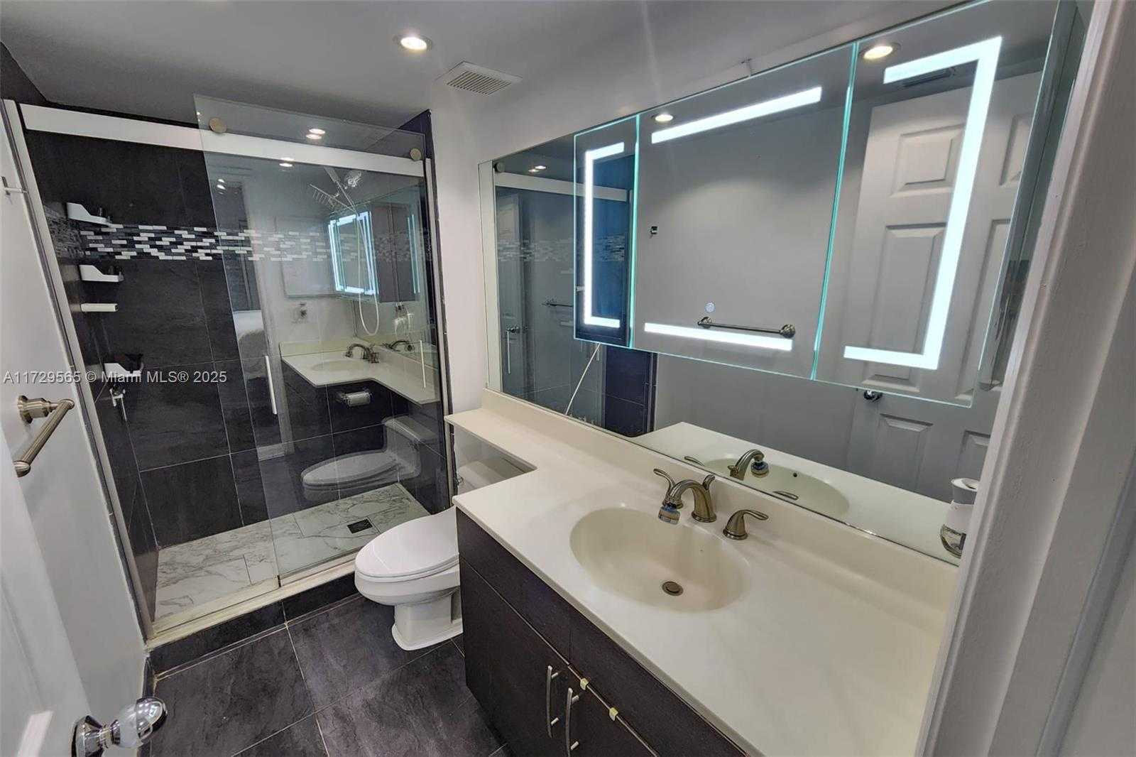 Small Image of 3500 MYSTIC POINTE DR #401, Aventura Number 51