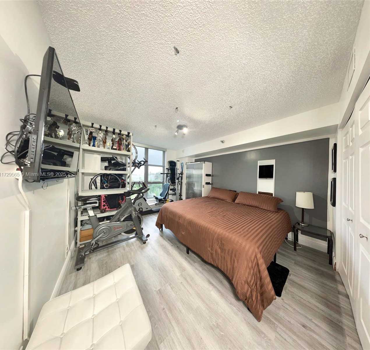Small Image of 3500 MYSTIC POINTE DR #401, Aventura Number 53