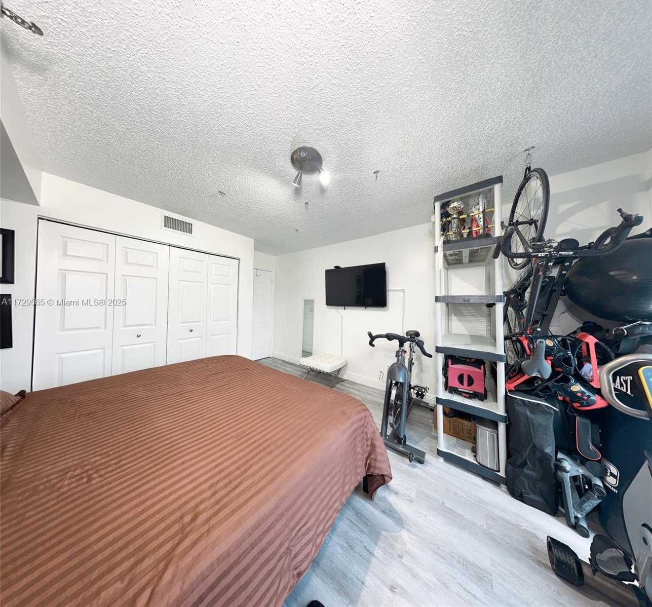 Small Image of 3500 MYSTIC POINTE DR #401, Aventura Number 54