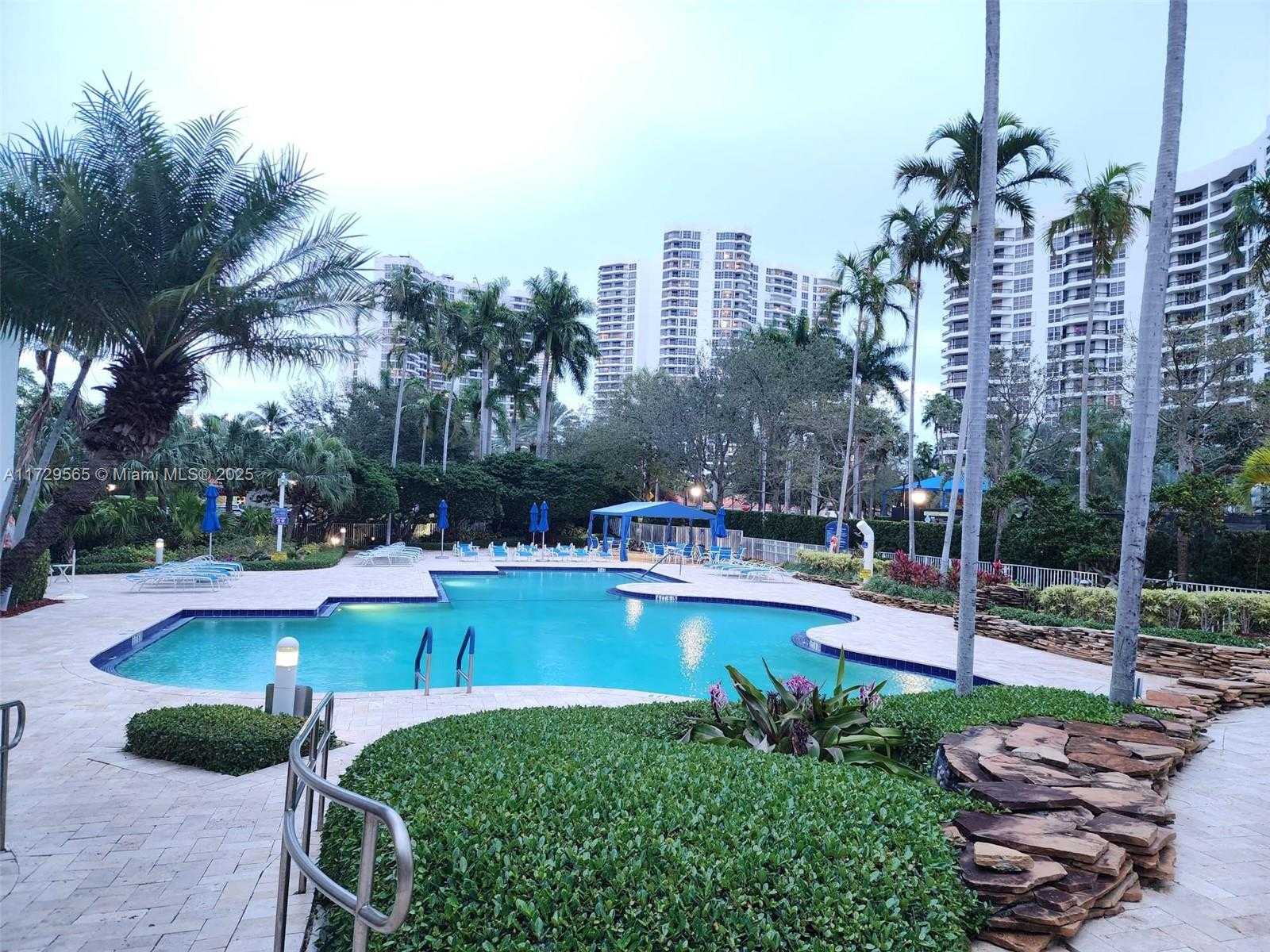 Small Image of 3500 MYSTIC POINTE DR #401, Aventura Number 61