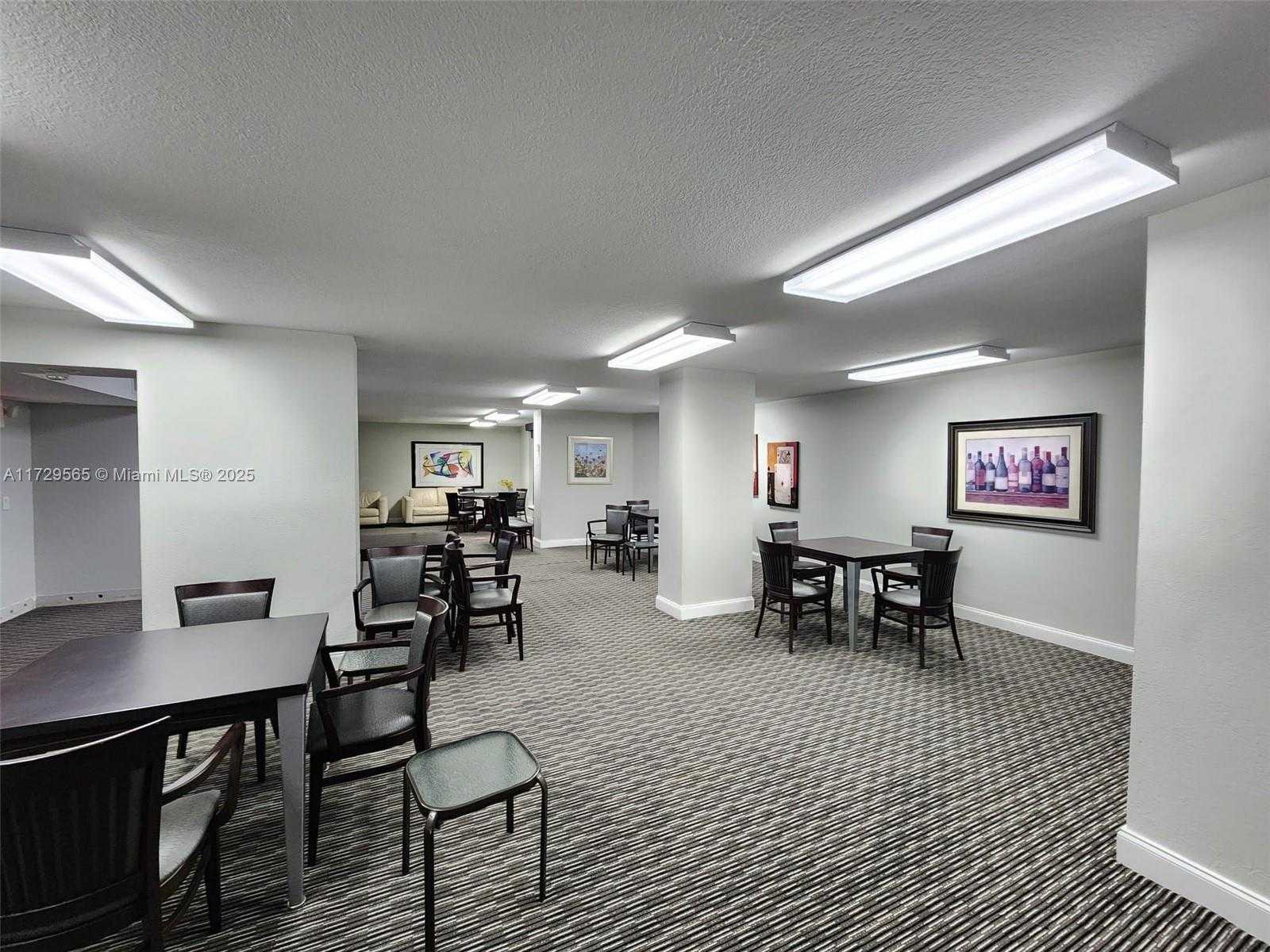 Small Image of 3500 MYSTIC POINTE DR #401, Aventura Number 65