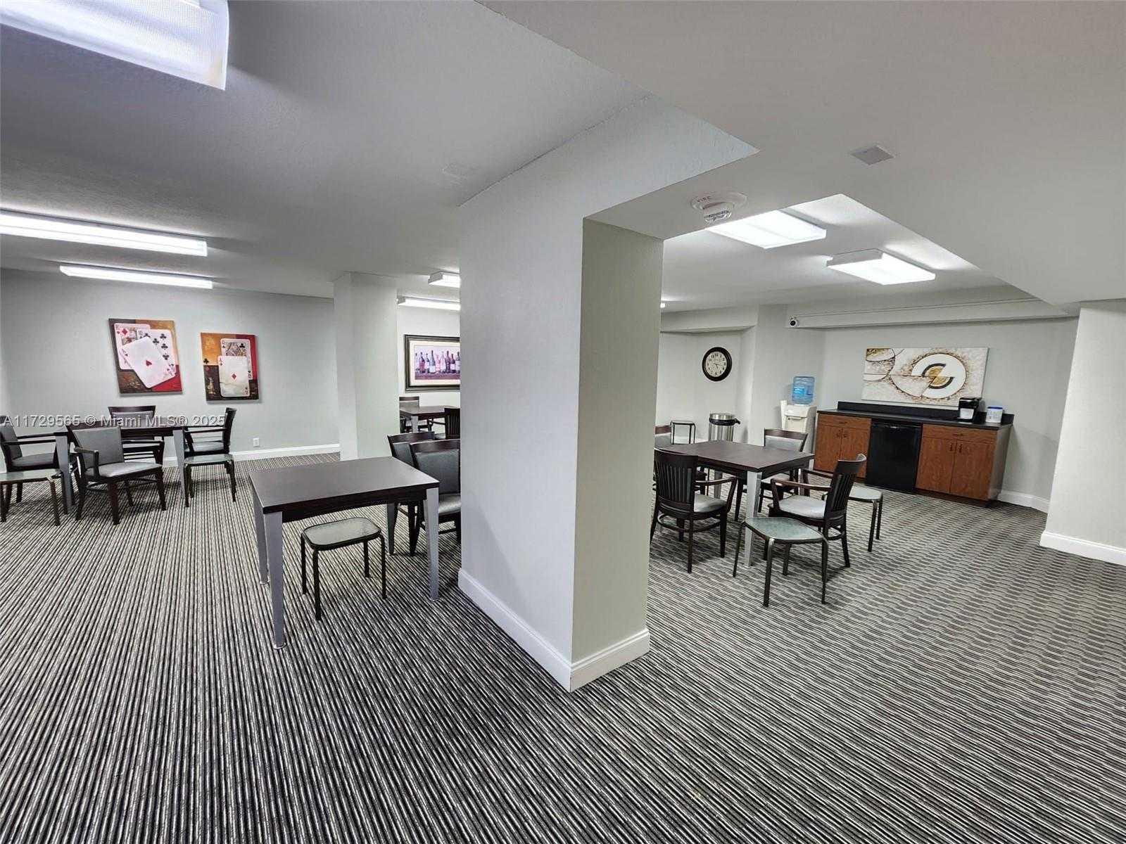 Small Image of 3500 MYSTIC POINTE DR #401, Aventura Number 66