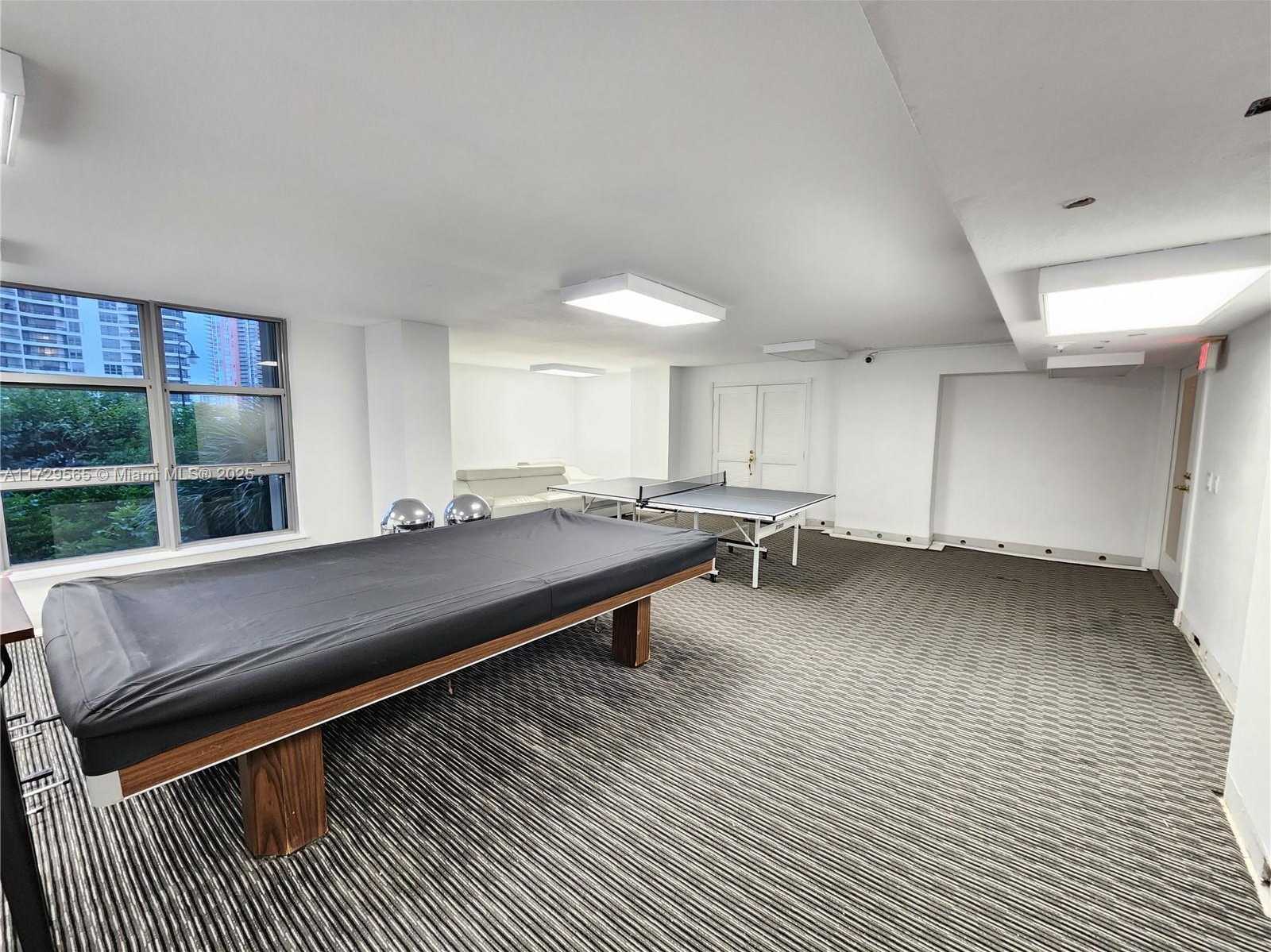 Small Image of 3500 MYSTIC POINTE DR #401, Aventura Number 68