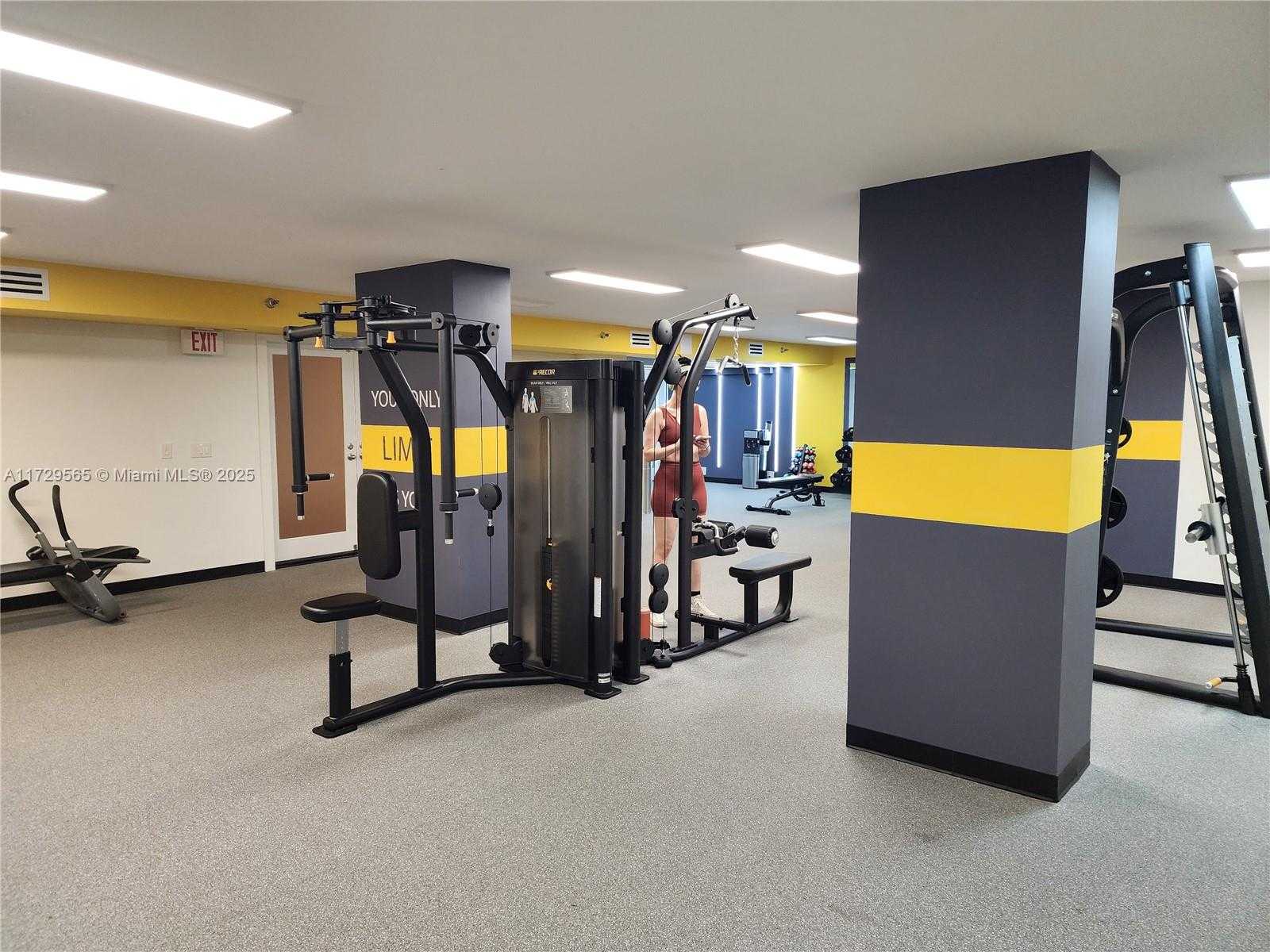Small Image of 3500 MYSTIC POINTE DR #401, Aventura Number 70