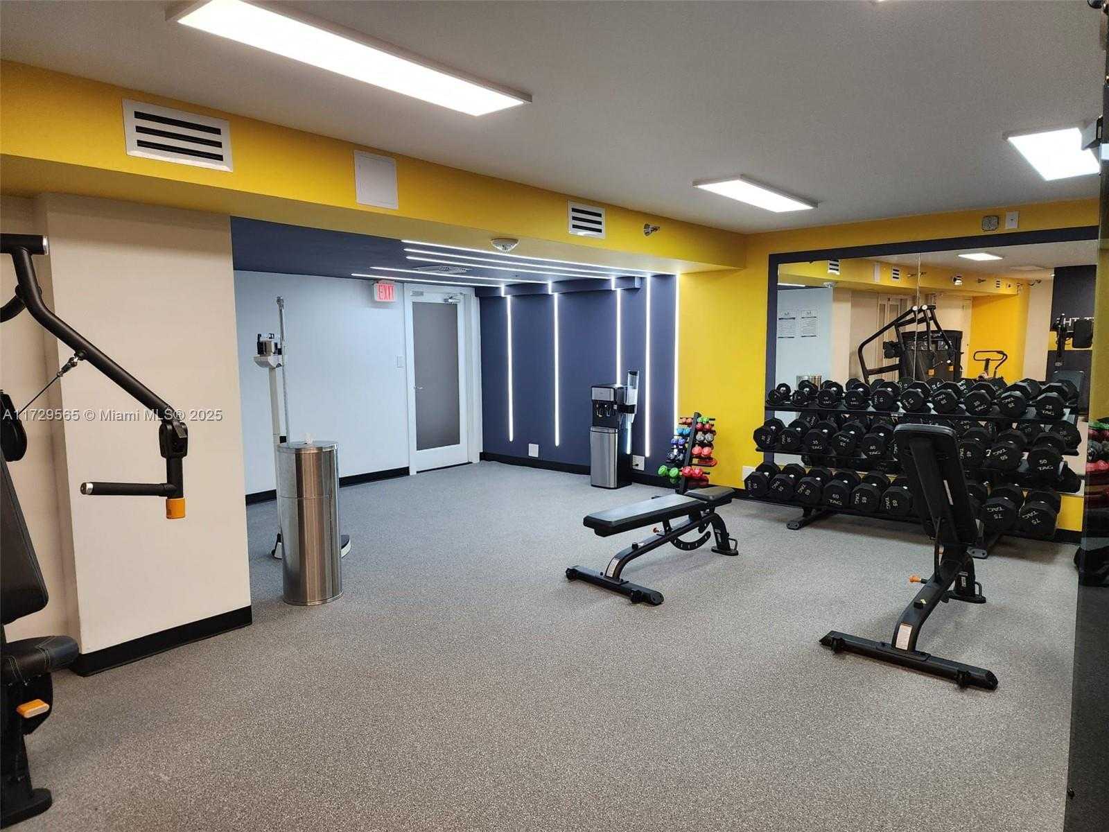Small Image of 3500 MYSTIC POINTE DR #401, Aventura Number 73