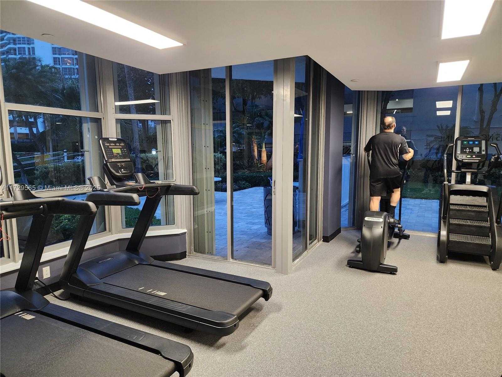 Small Image of 3500 MYSTIC POINTE DR #401, Aventura Number 75