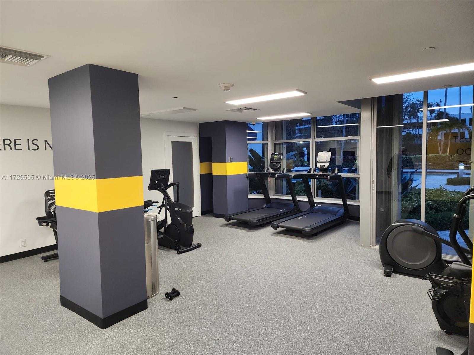 Small Image of 3500 MYSTIC POINTE DR #401, Aventura Number 76