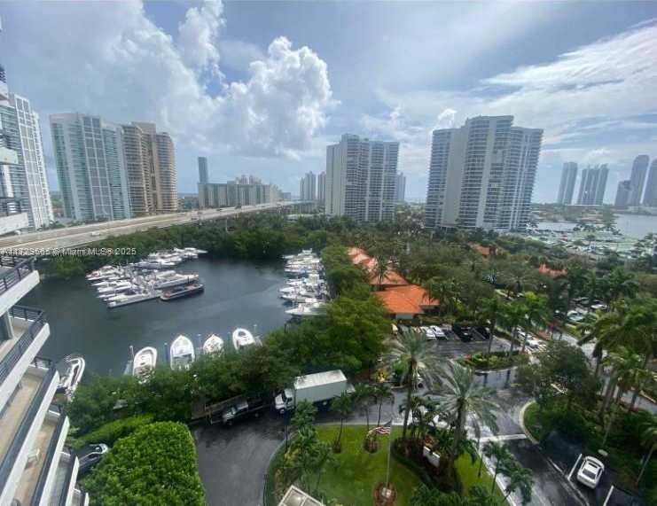 Small Image of 3500 MYSTIC POINTE DR #401, Aventura Number 86