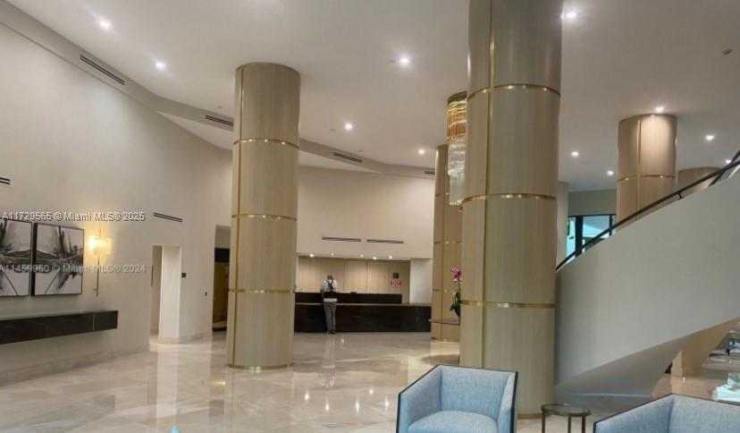 Small Image of 3500 MYSTIC POINTE DR #401, Aventura Number 9