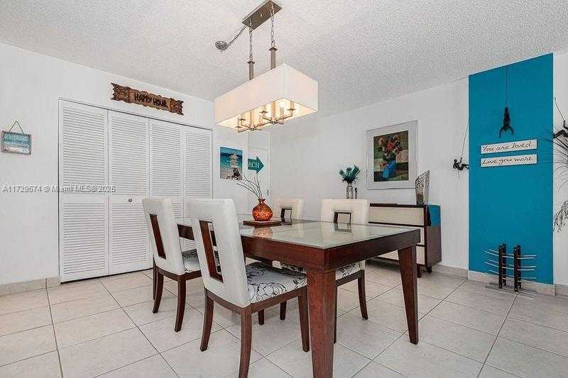 Small Image of 17800 ATLANTIC BLVD #203, Sunny Isles Beach Number 14