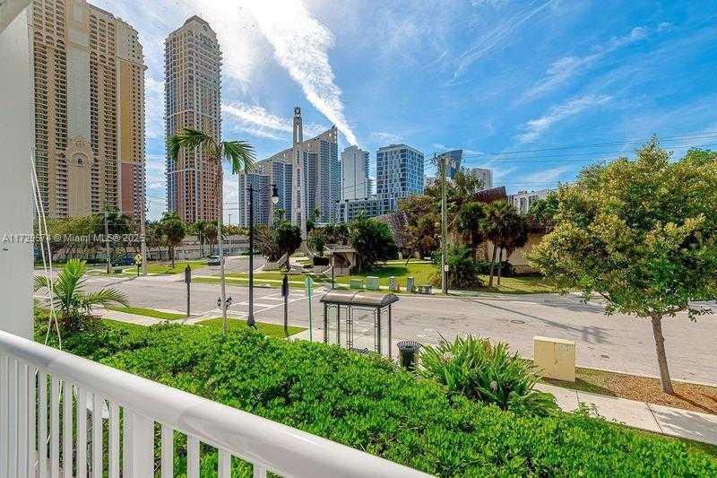 Small Image of 17800 ATLANTIC BLVD #203, Sunny Isles Beach Number 23