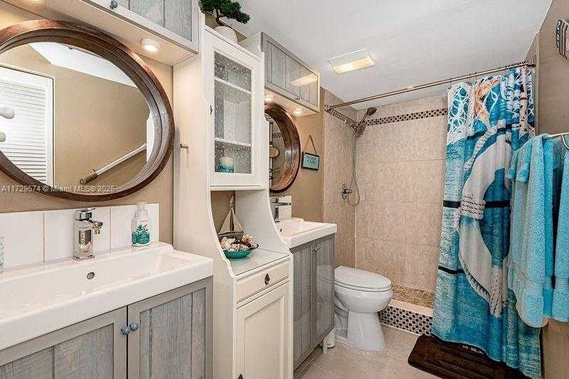 Small Image of 17800 ATLANTIC BLVD #203, Sunny Isles Beach Number 29