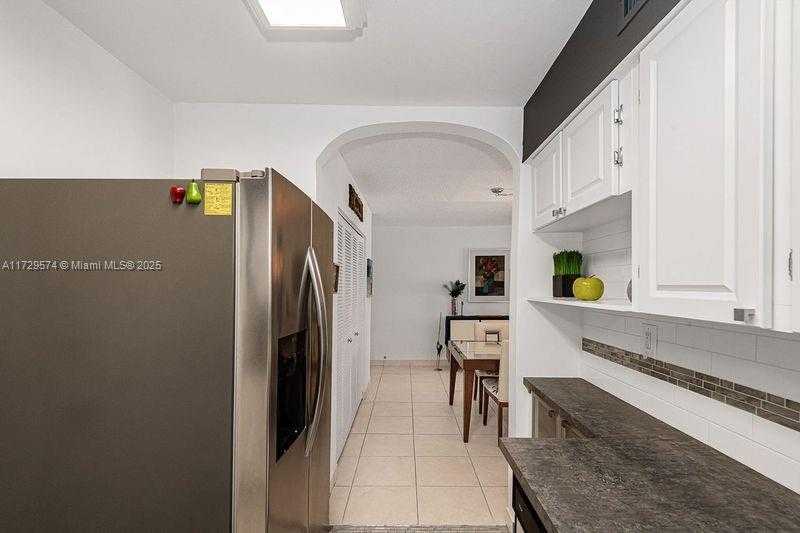 Small Image of 17800 ATLANTIC BLVD #203, Sunny Isles Beach Number 8