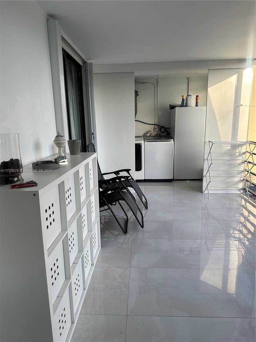 Small Image of 20291 NORTH EAST 30TH AVE #PH24, Aventura Number 16