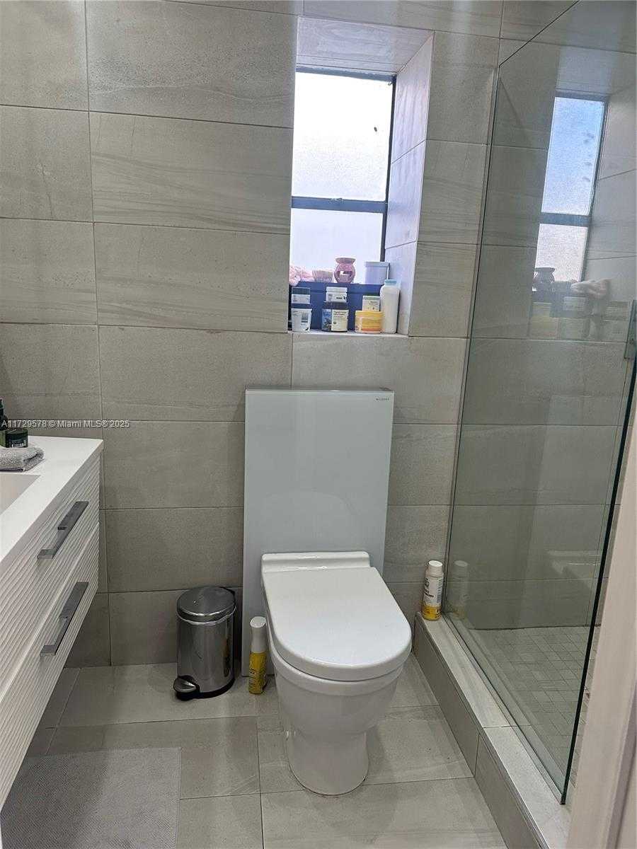 Small Image of 20291 NORTH EAST 30TH AVE #PH24, Aventura Number 23