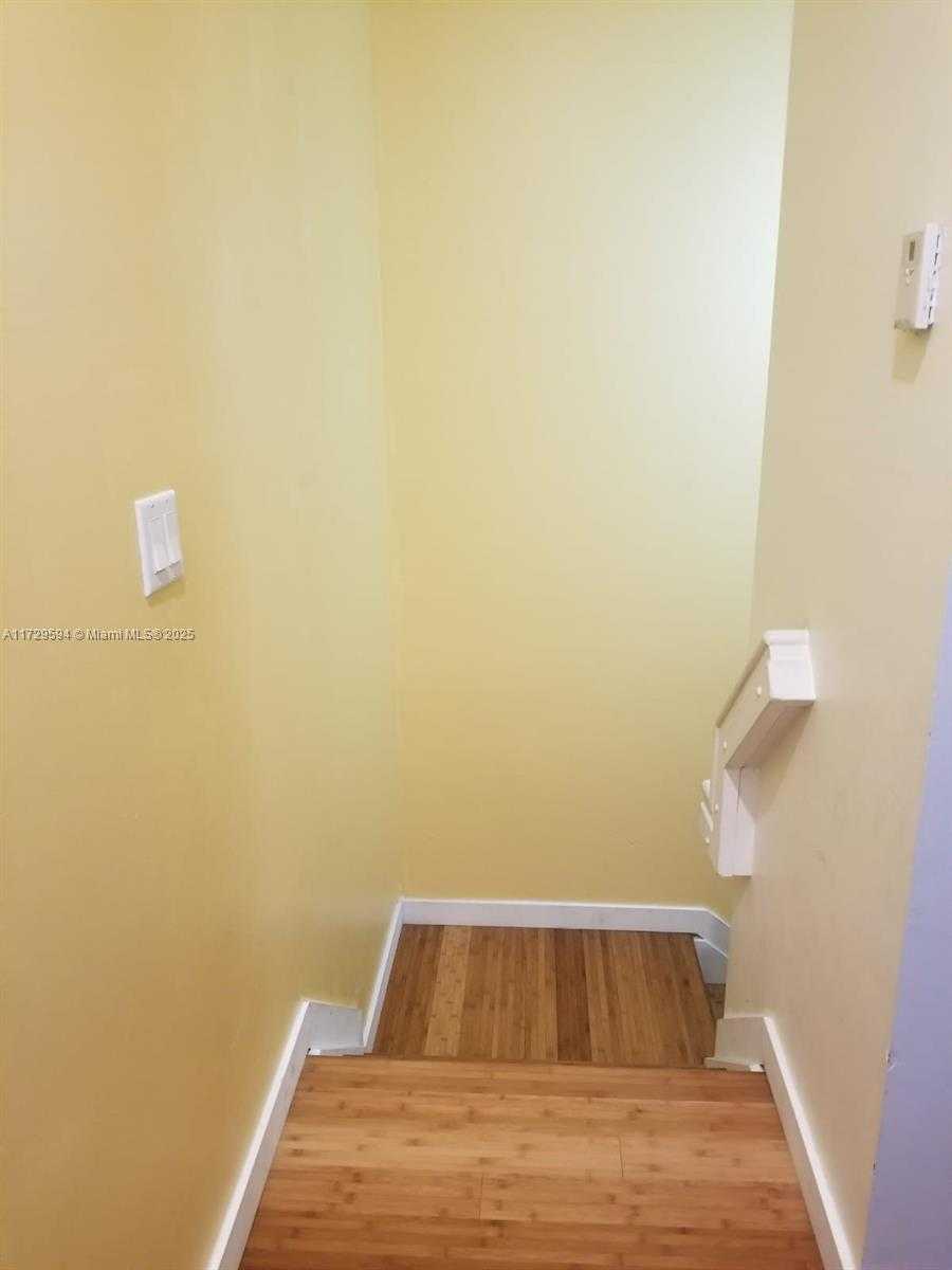Small Image of 4938 WINDWARD WAY #1304, Dania Beach Number 11