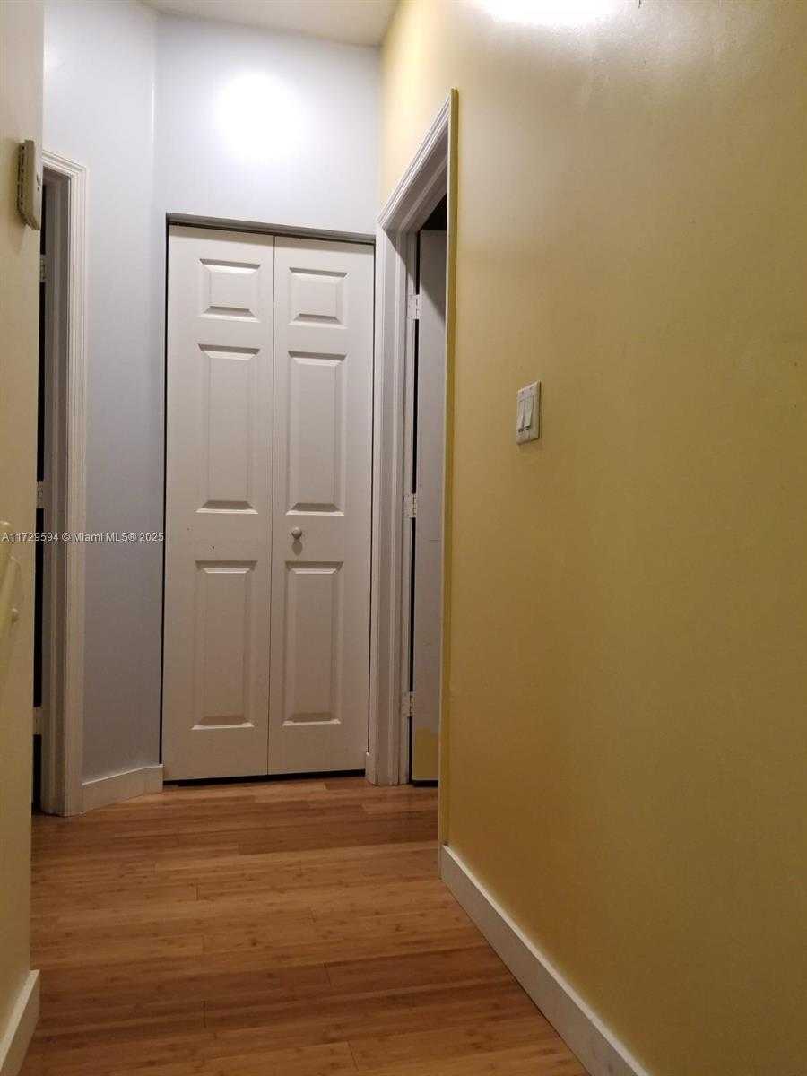 Small Image of 4938 WINDWARD WAY #1304, Dania Beach Number 12