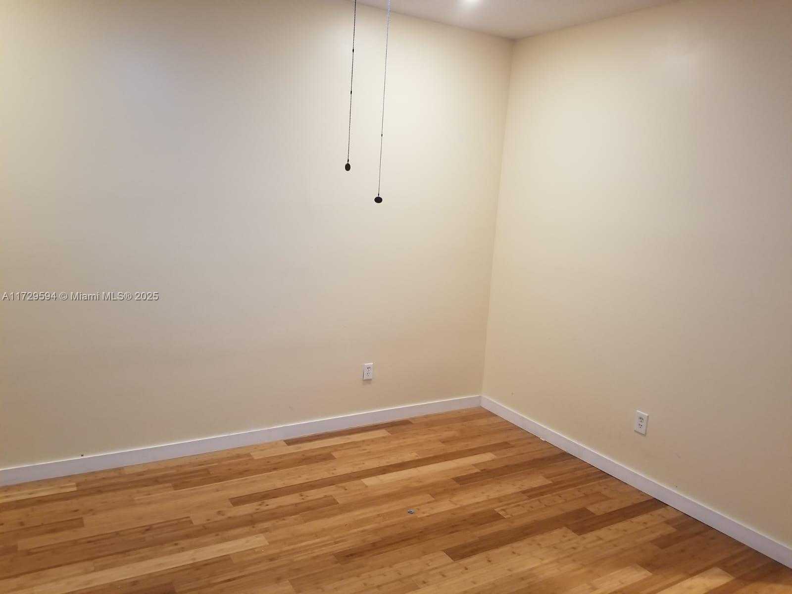 Small Image of 4938 WINDWARD WAY #1304, Dania Beach Number 13
