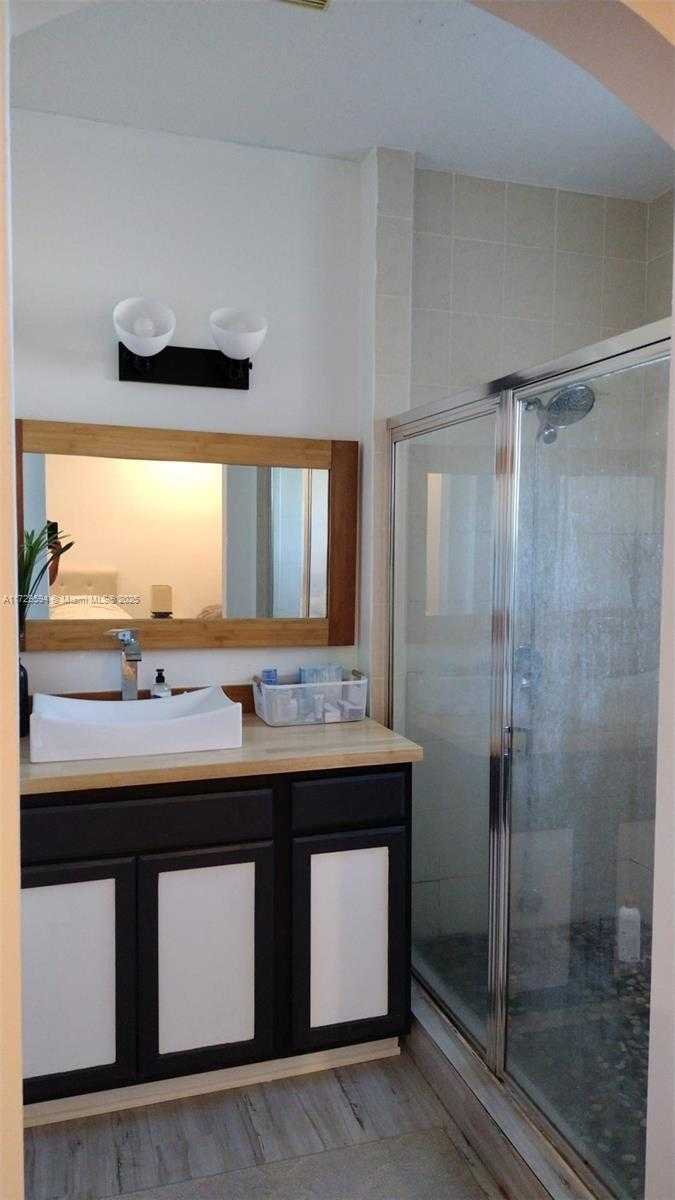 Small Image of 4938 WINDWARD WAY #1304, Dania Beach Number 17