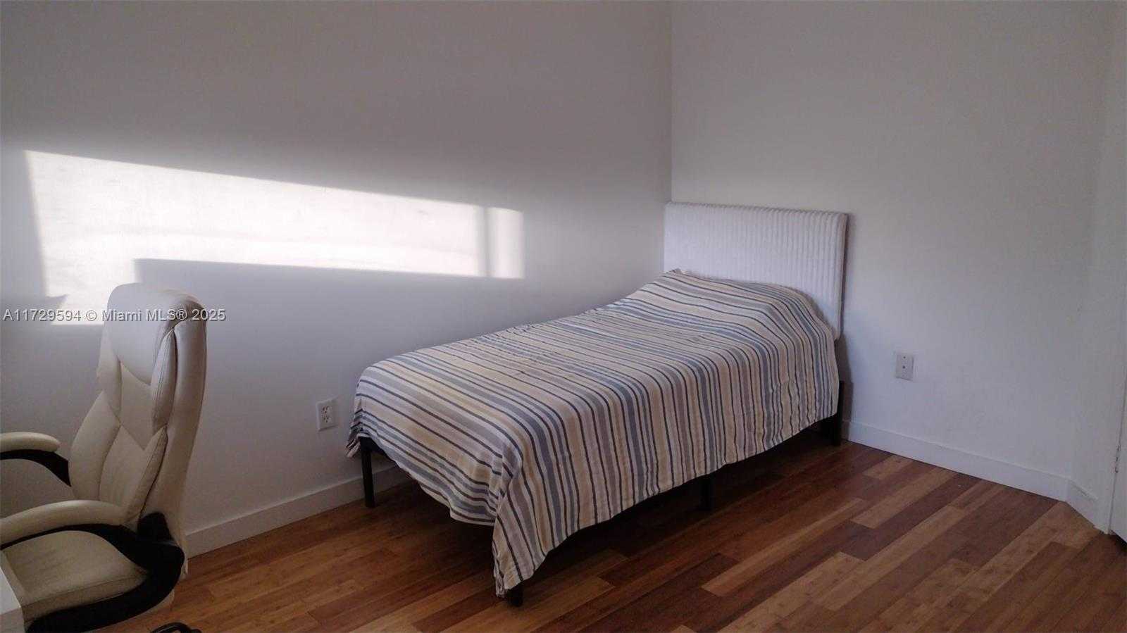 Small Image of 4938 WINDWARD WAY #1304, Dania Beach Number 19