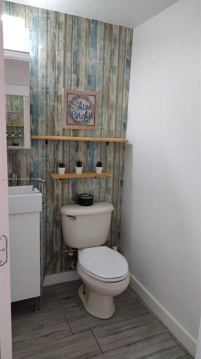Small Image of 4938 WINDWARD WAY #1304, Dania Beach Number 6