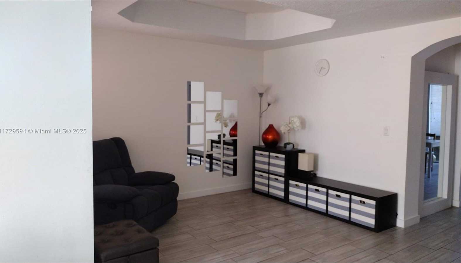Small Image of 4938 WINDWARD WAY #1304, Dania Beach Number 7