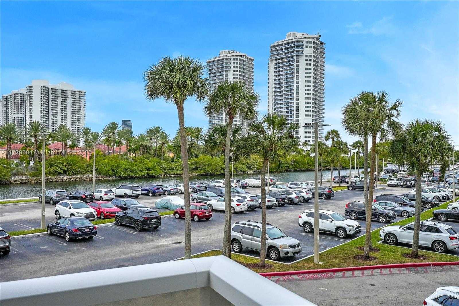 Small Image of 3701 NORTH COUNTRY CLUB DR #203, Aventura Number 21